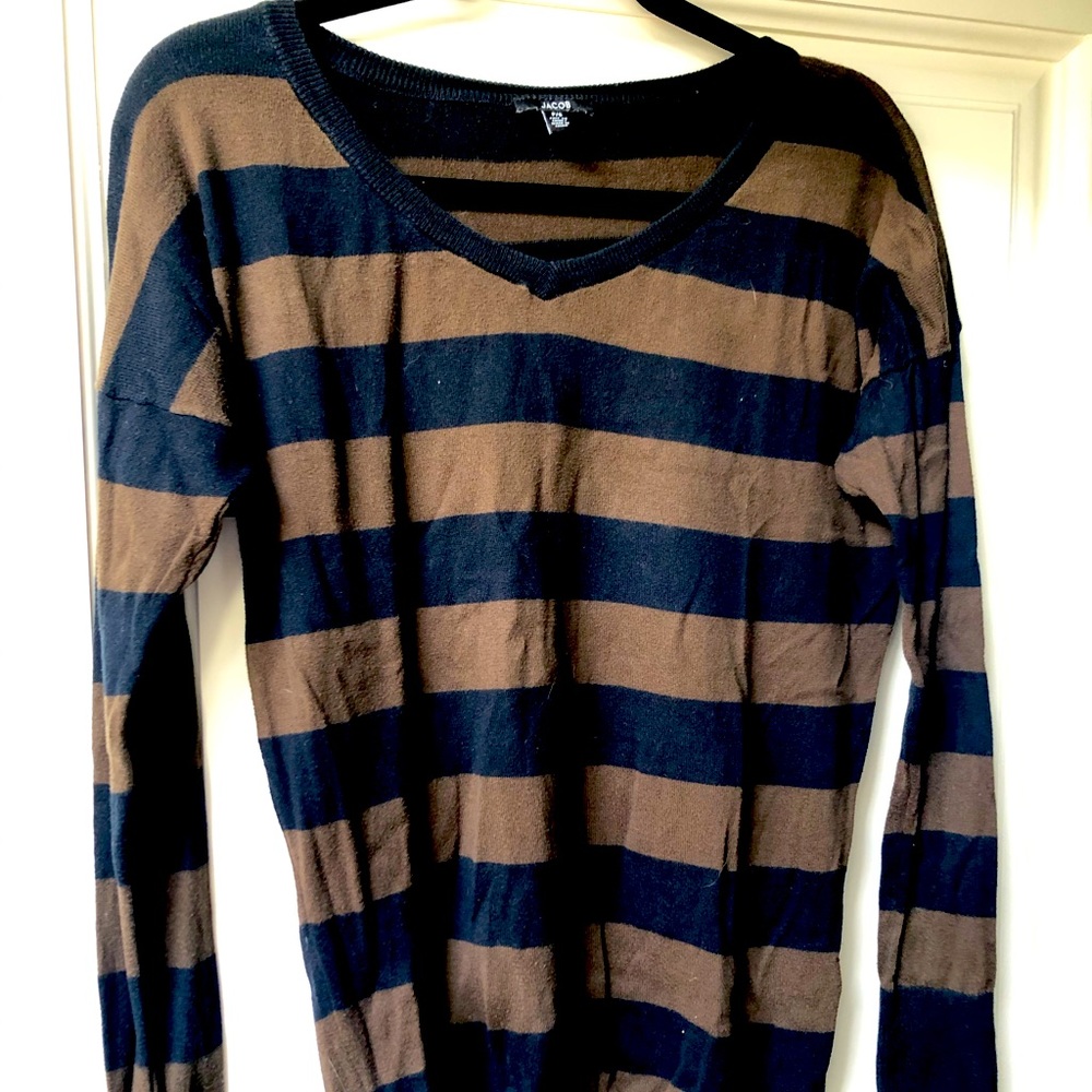 Sweater Jacob size small
